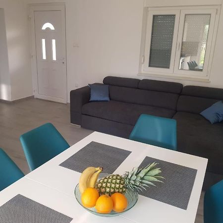 Apartman Milo - ซาดาร์ ภายนอก รูปภาพ